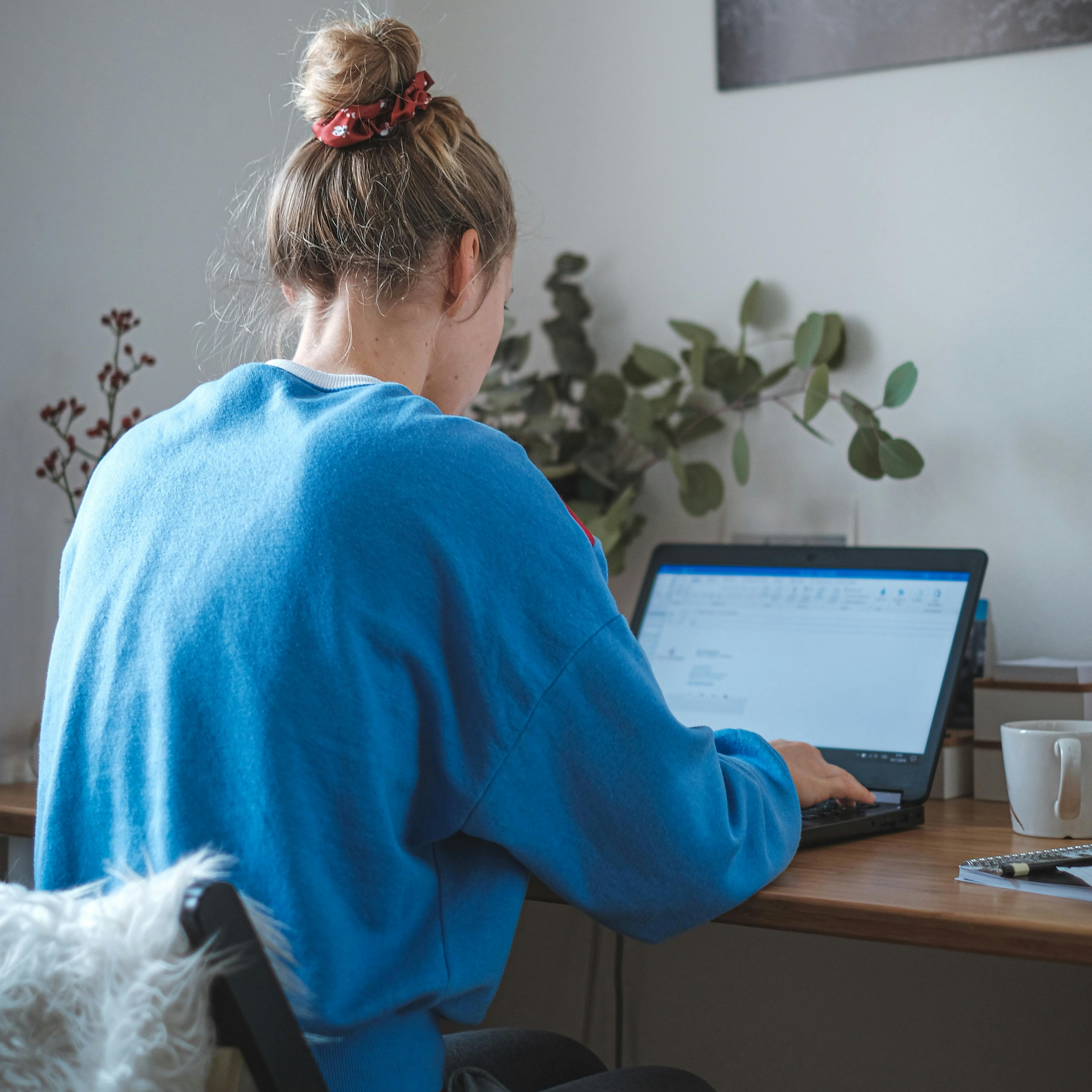 A student working at home remotely